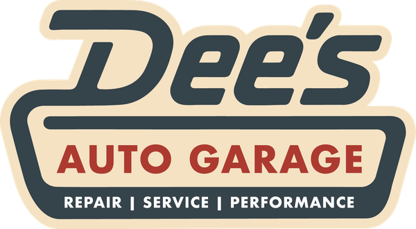 Secondary logo: the Dee's Auto Garage badge alone